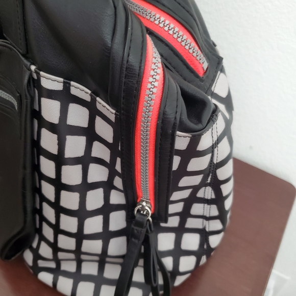 Lululemon Athletica Sweat & Go  Bag. - Picture 4 of 16